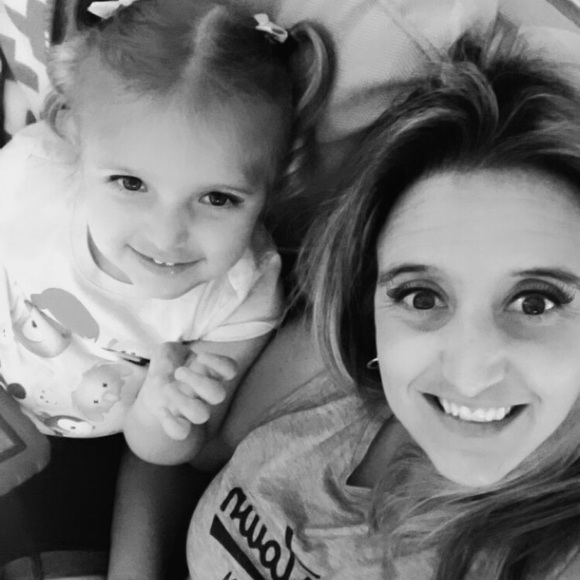 Meet your Posher, Tiffany - Picture 1 of 1